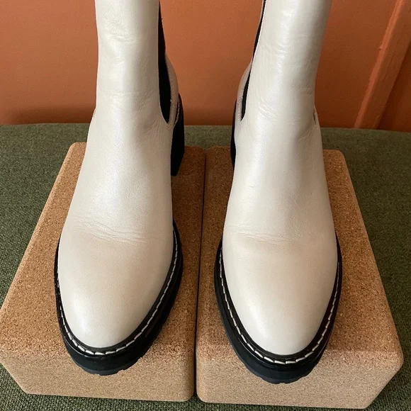 The Carina Platform Chelsea Boot - Picture 3 of 8